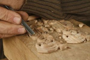 Voir le détail de cette oeuvre: Le sculpteur de bois